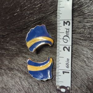 Ladies earrings 80's style Fan